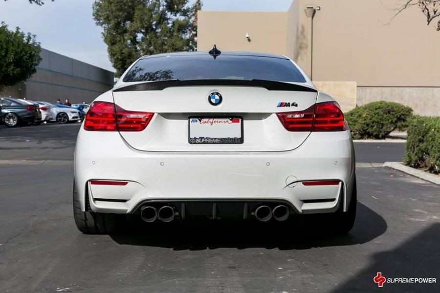  BMW M4 Coupe Alpine White on BBS Wheels 2016 года  (фото 5 из 13)